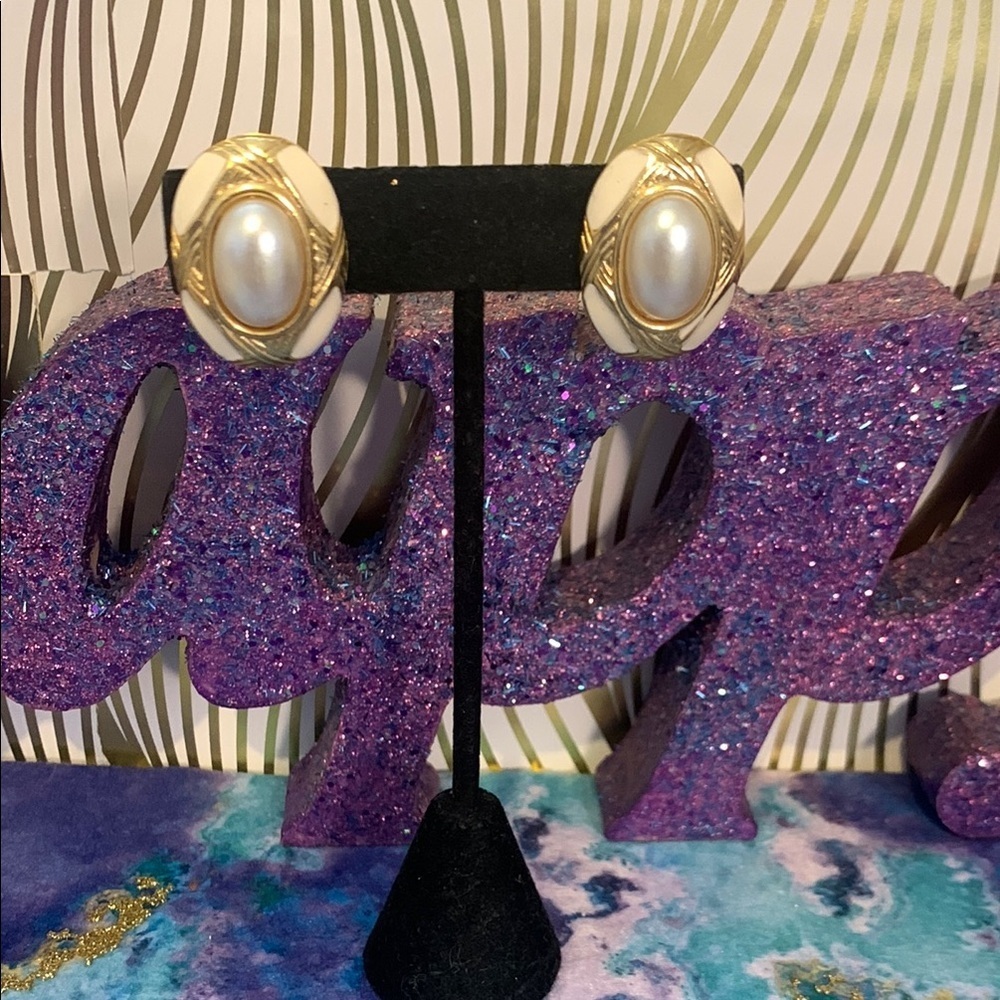 Vintage Gold and White Clip-On Earrings